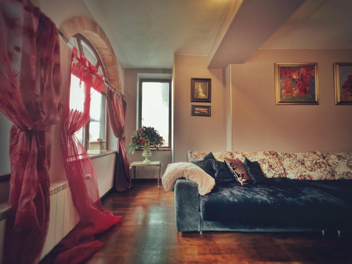 Тhe Bohemian Lodge-Entire House With Sauna Veliko Tarnovo Exterior foto